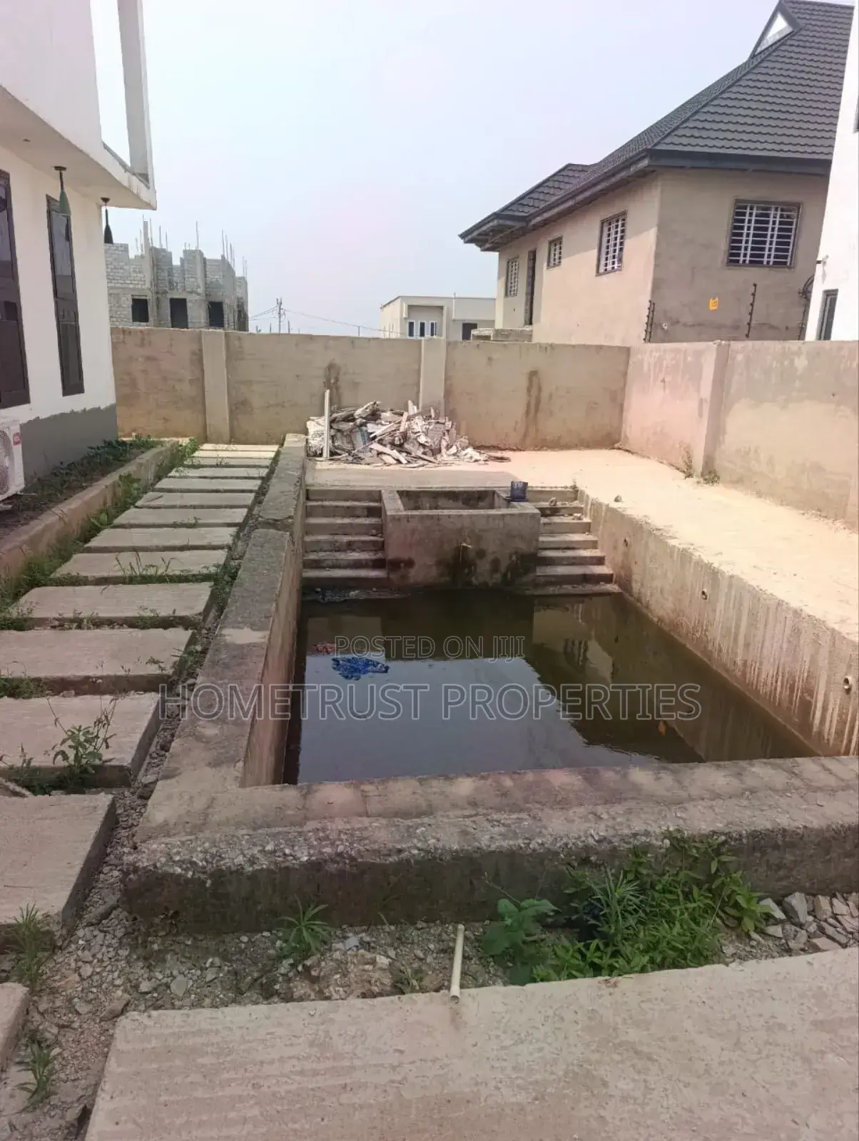 4bdrm Duplex in Hometrust Properties, Ablekuma for sale in Ablekuma