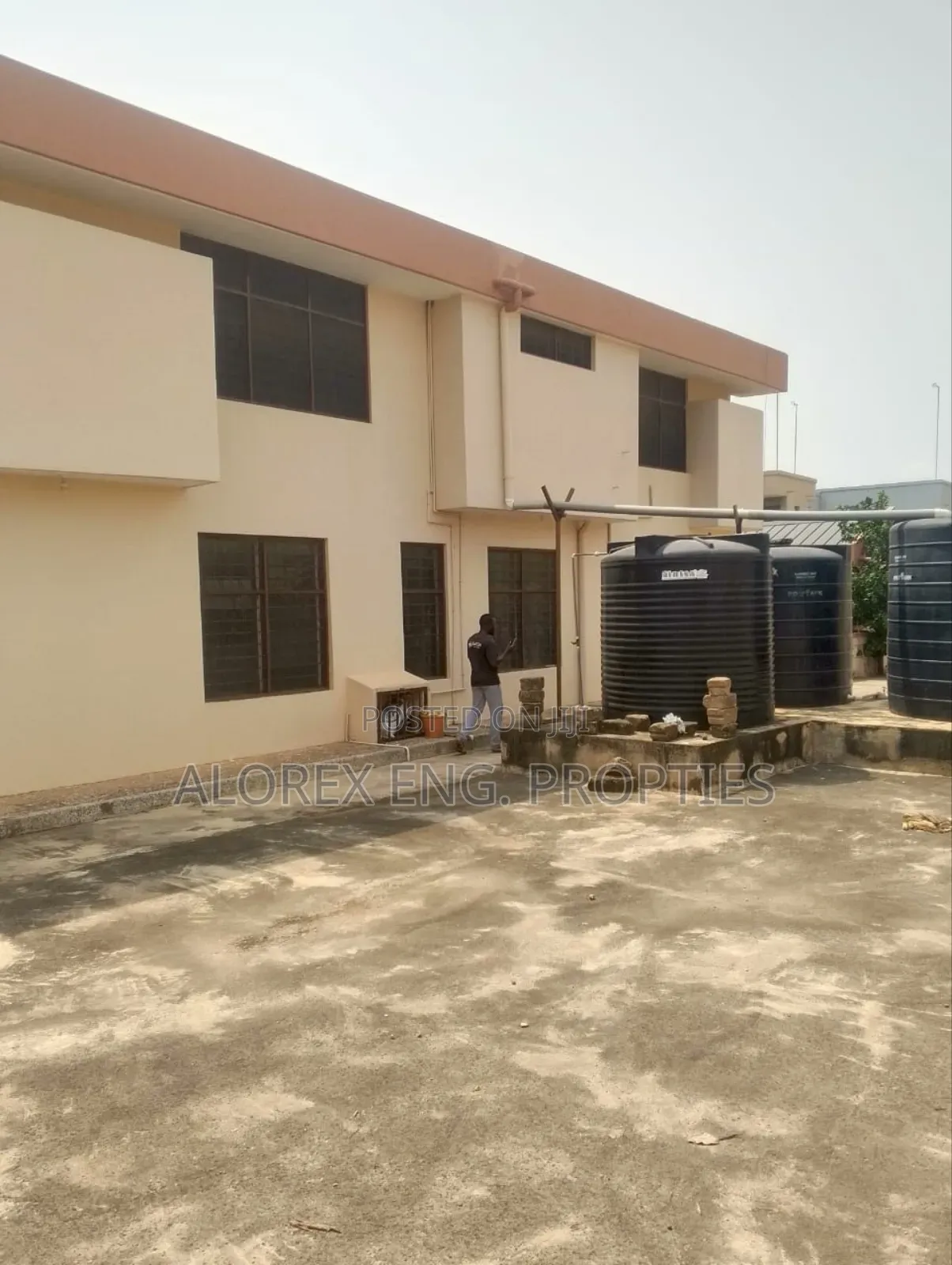 10bdrm House in $400,000, North Legon for sale in North Legon