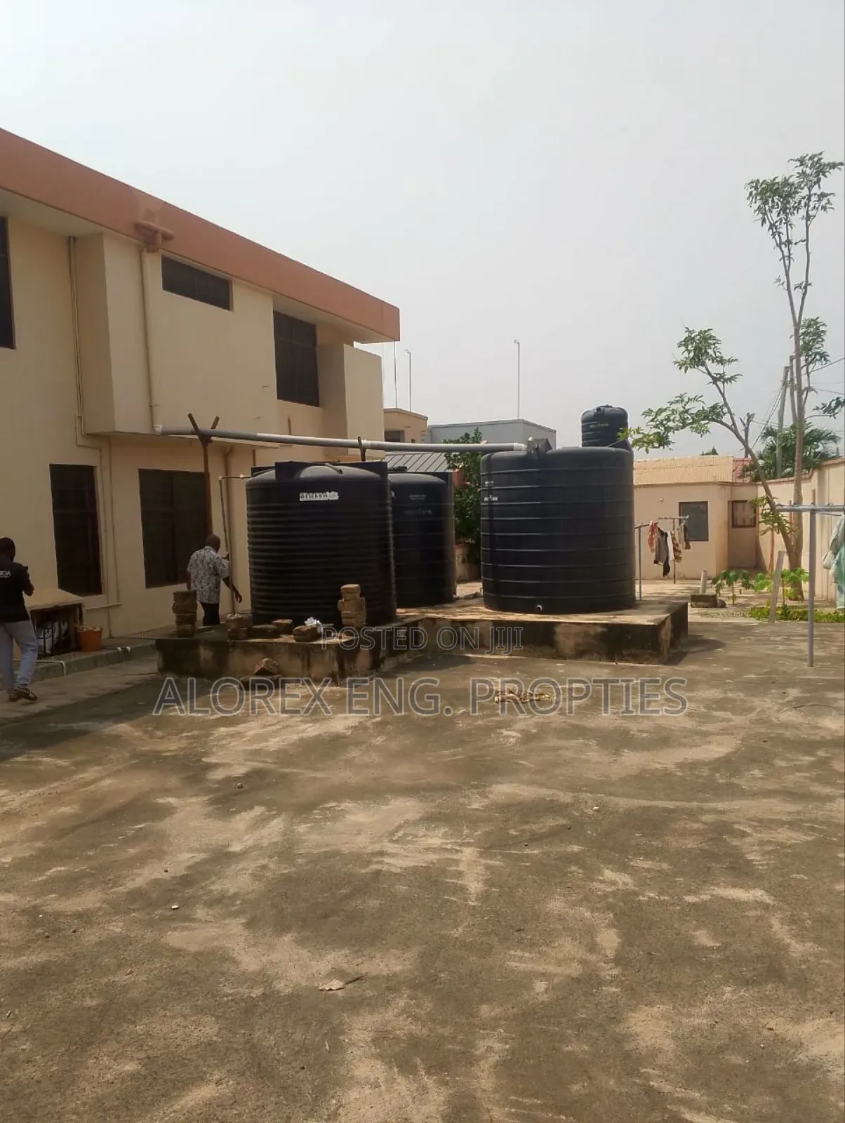 10bdrm House in $400,000, North Legon for sale in North Legon