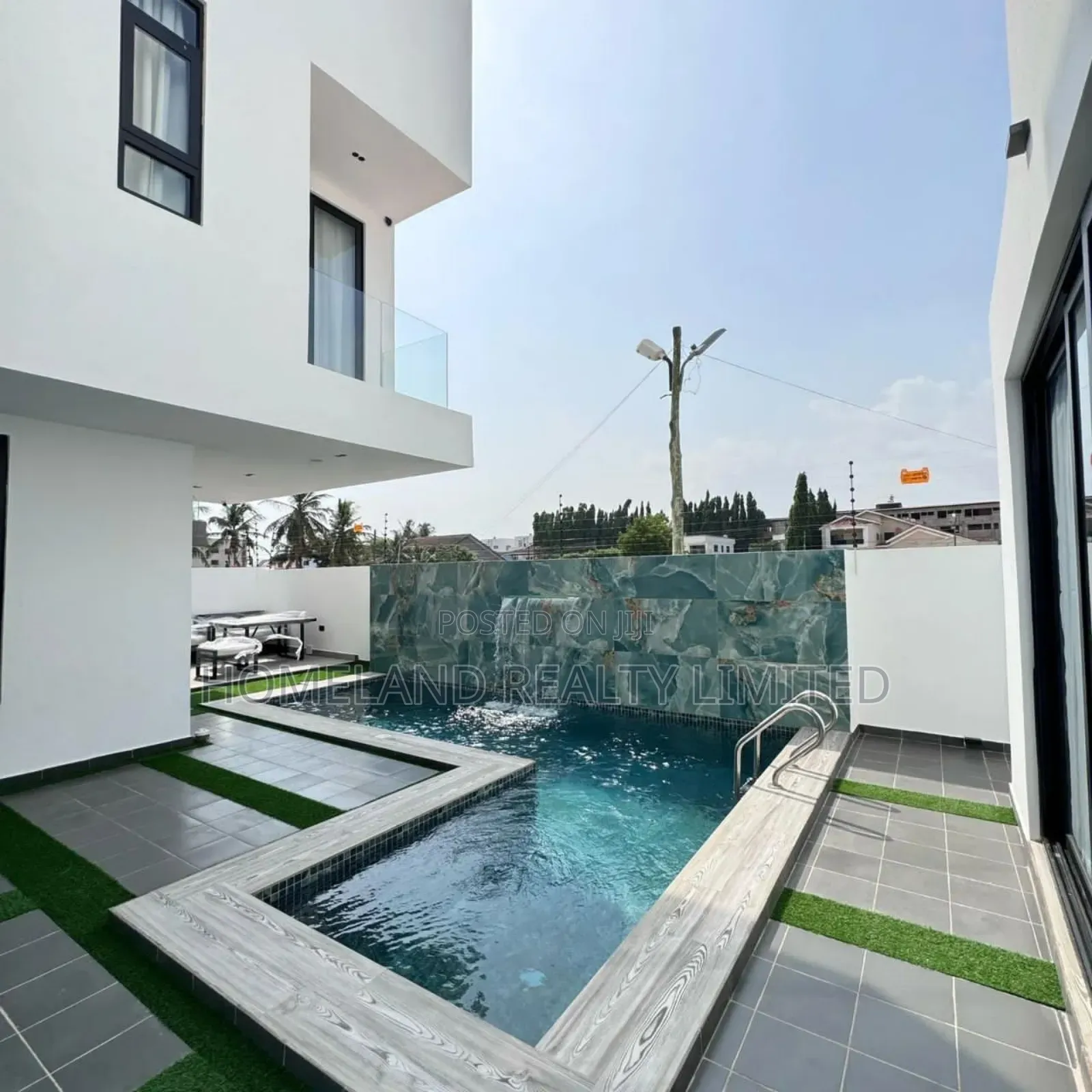 Furnished 4bdrm Duplex in East Legon America for sale in American House