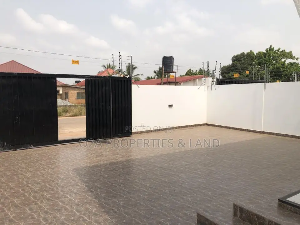 3bdrm House in Agbogba, School Park Area for sale in School Park Area