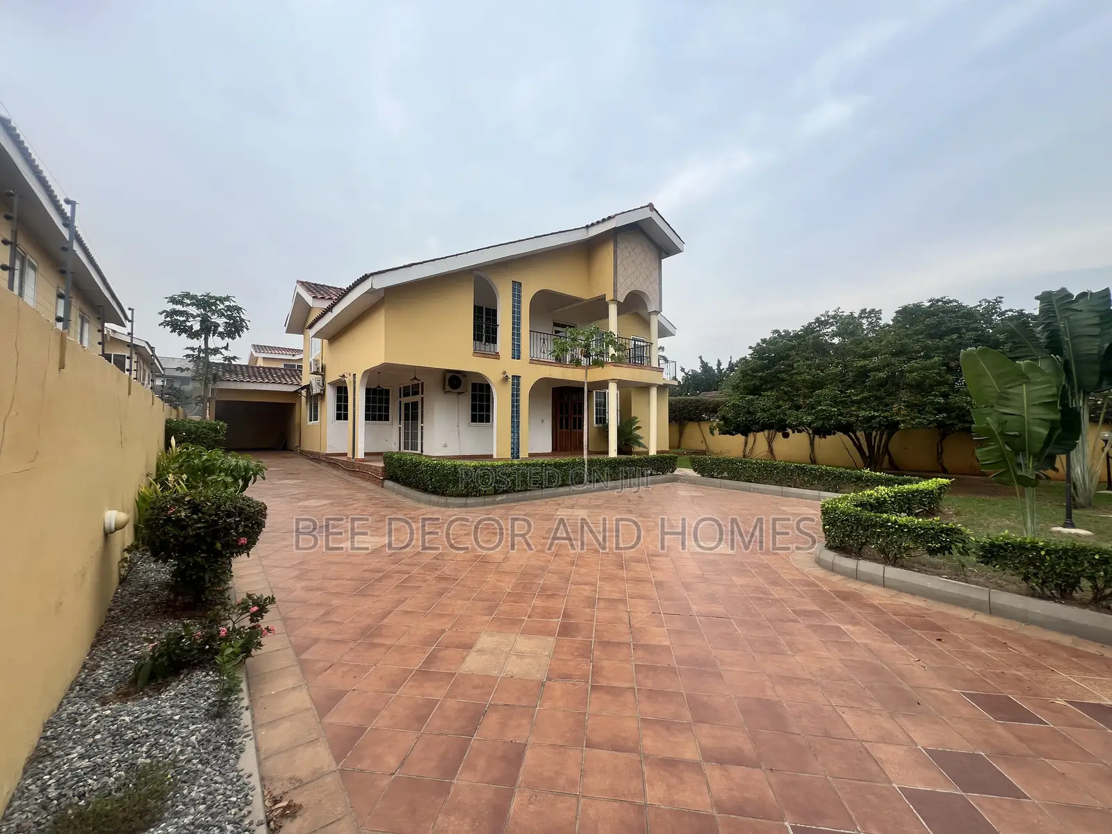 4bdrm Mansion in Bee Decor & Homes, West Legon for rent in West Legon