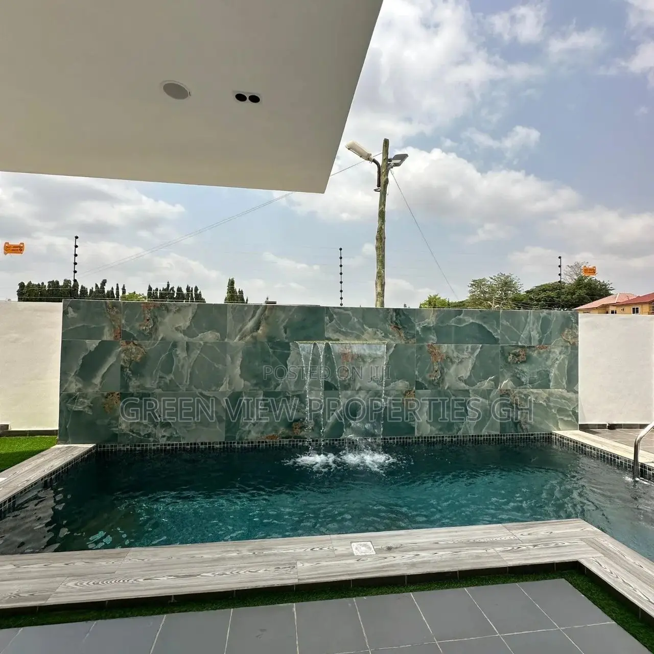 Furnished 5bdrm Duplex in East Legon for sale in East Legon