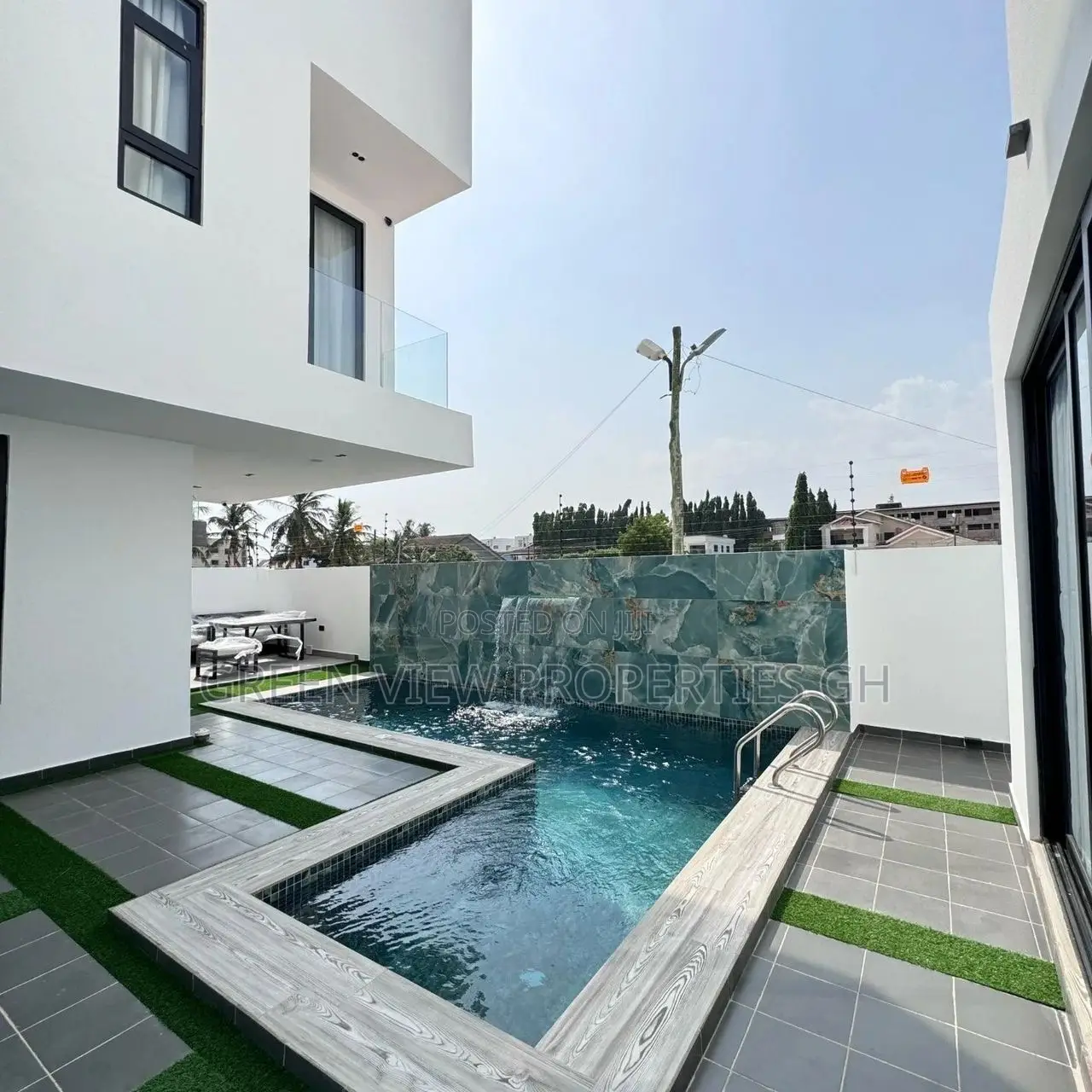 Furnished 5bdrm Duplex in East Legon for sale in East Legon