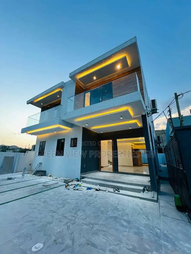 Furnished 4bdrm Duplex in Abokobi for sale in Abokobi