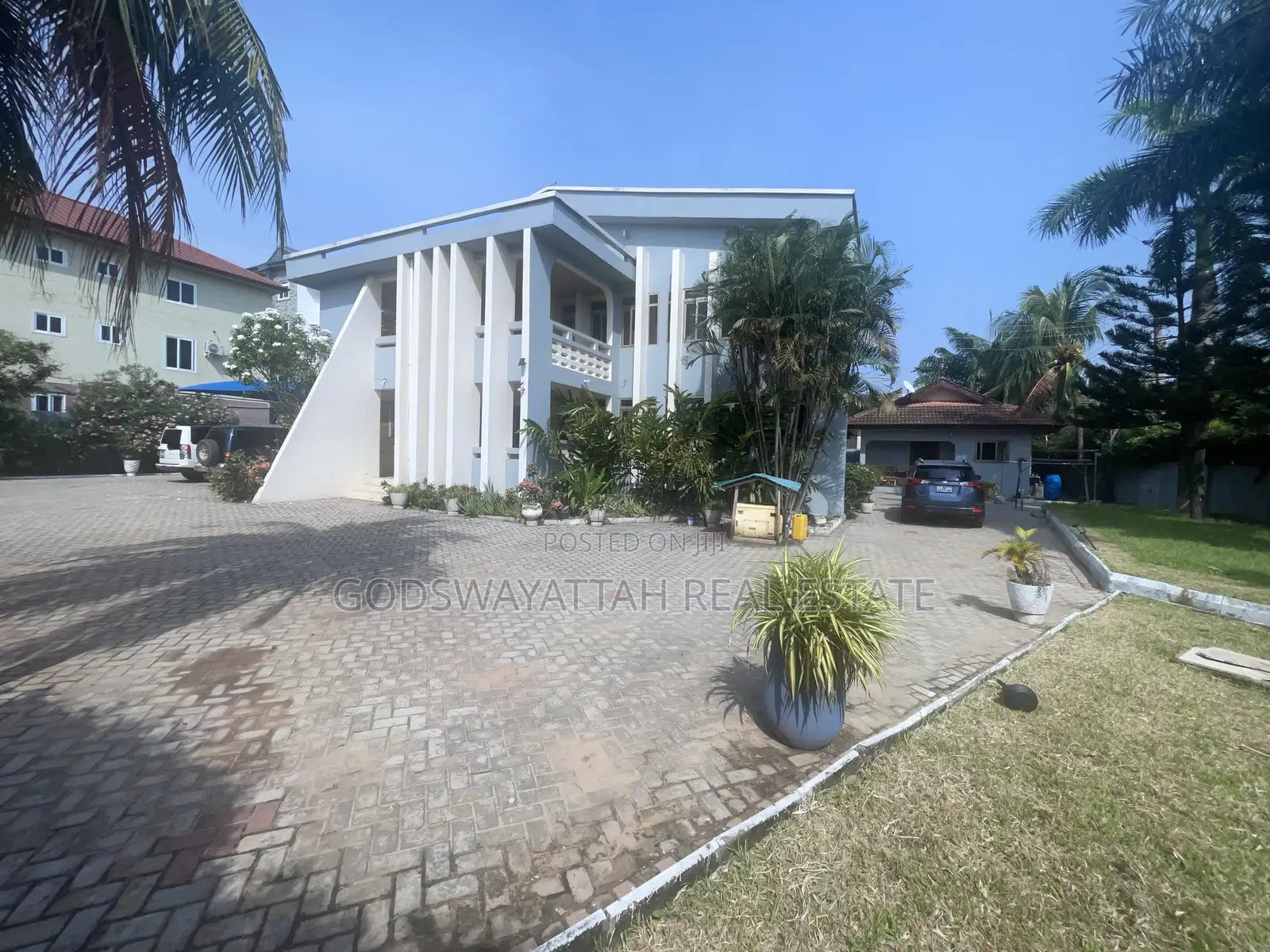 3bdrm Apartment in East Legon, Adjiriganor for rent in Adjiriganor