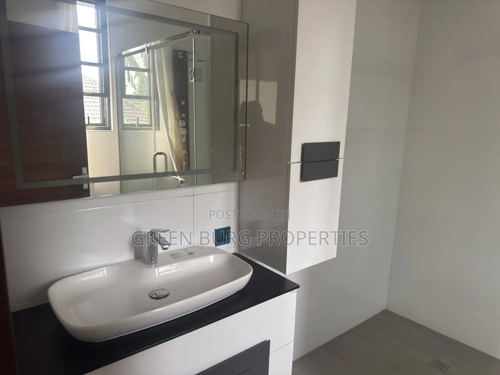 5bdrm House in Green, East Legon for rent in East Legon