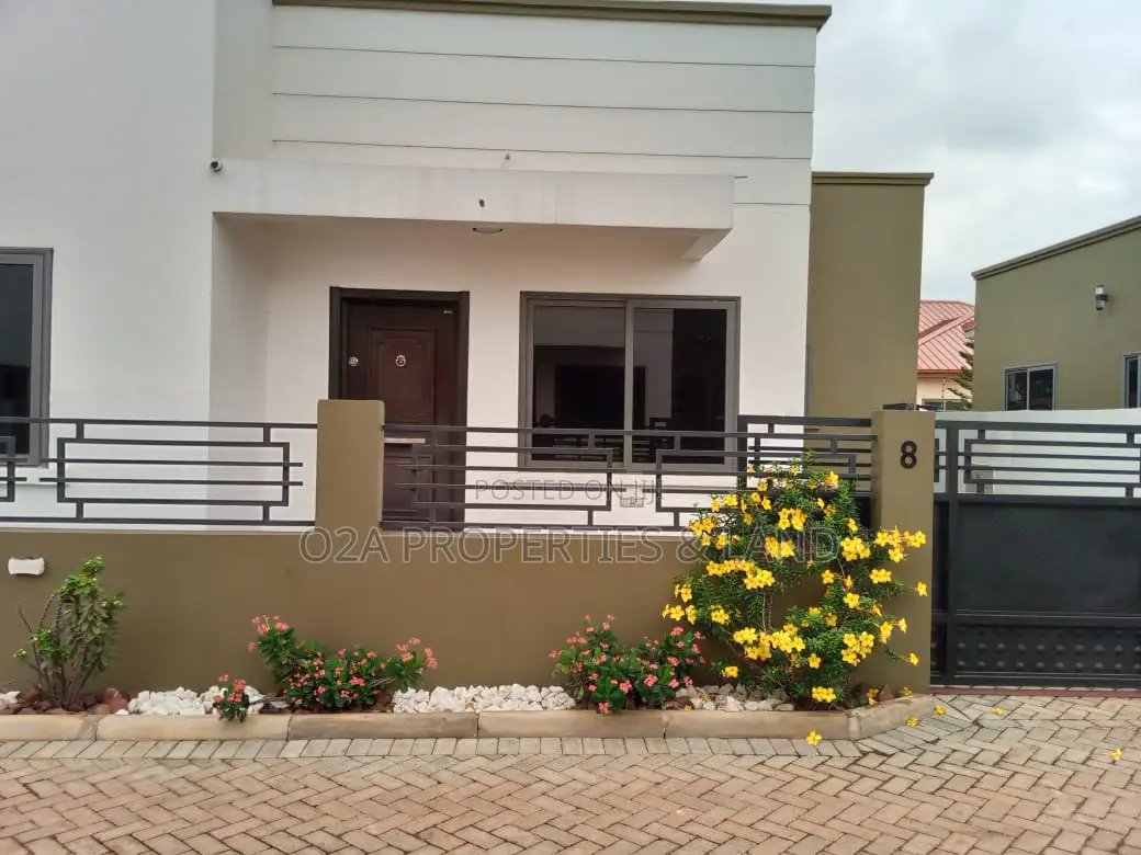 3bdrm House in Adenta, Barrier for sale in Barrier
