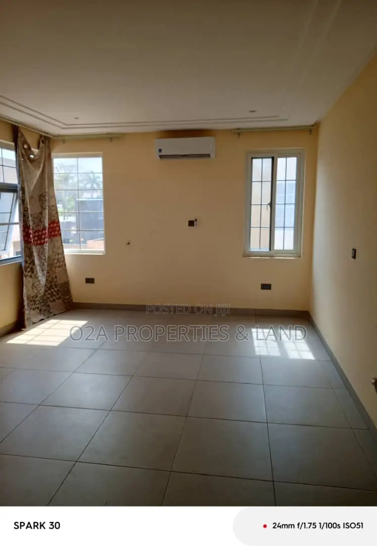 3bdrm Townhouse / Terrace in Dzorwulu for rent in Dzorwulu