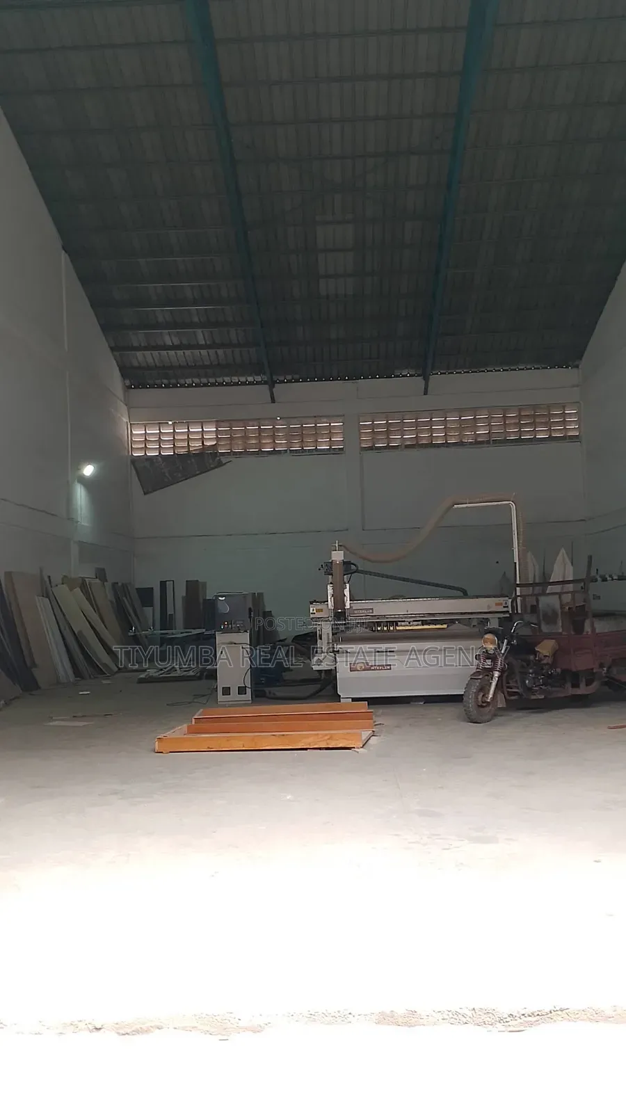 400sqm Warehouse for Rent at Spintex in Manet Junction