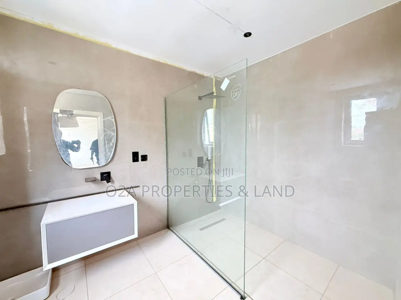 4bdrm House in Dzorwulu for sale in Dzorwulu