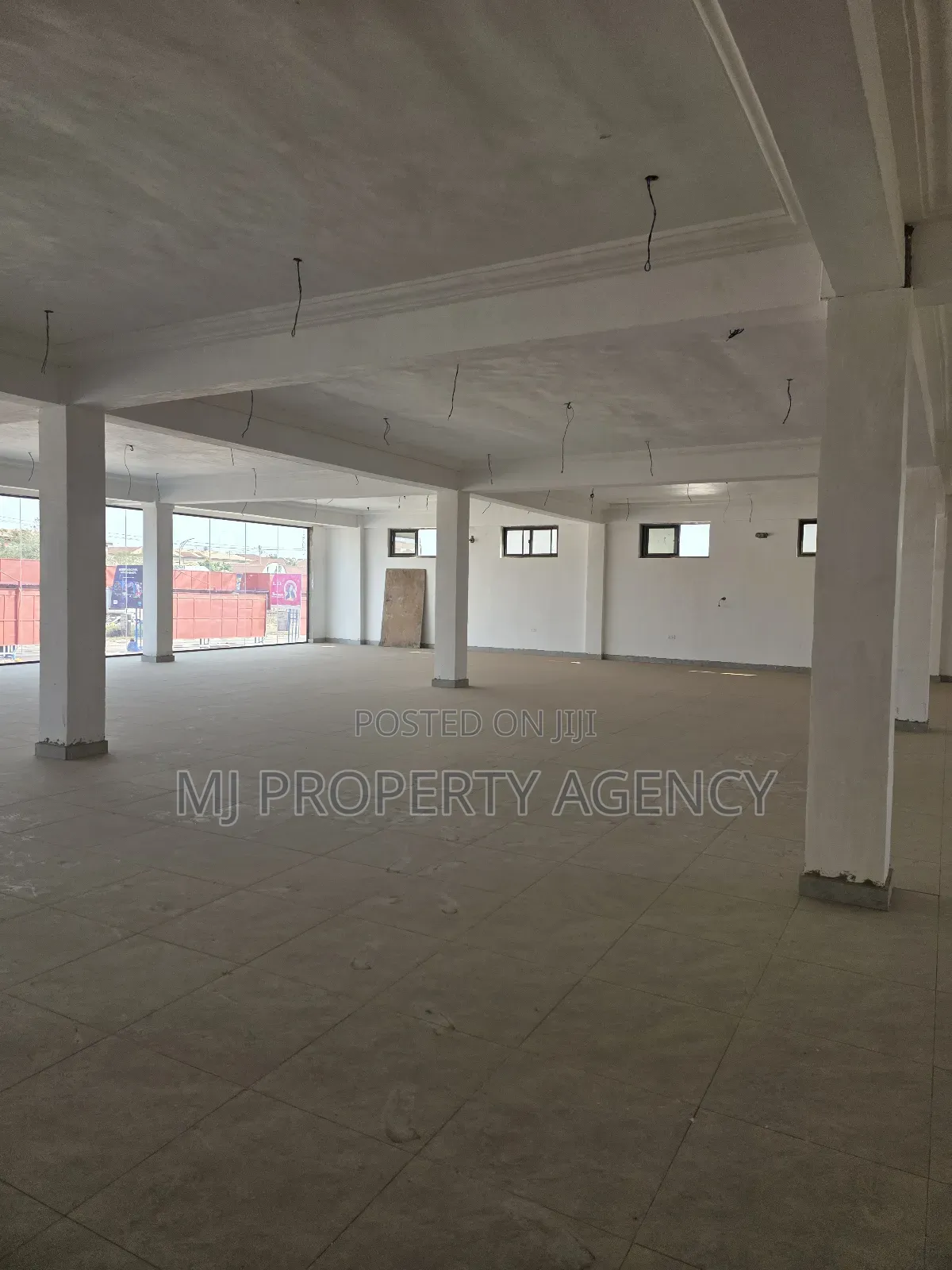 300 SQM Showroom/Office Space in Kumasi Metropolitan