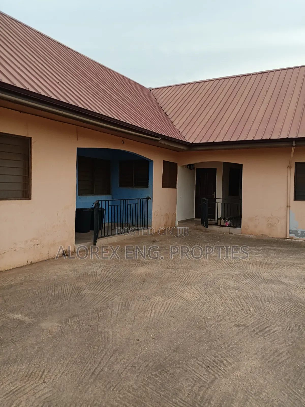 2bdrm Apartment in Foster Home, Adenta for rent in Adenta