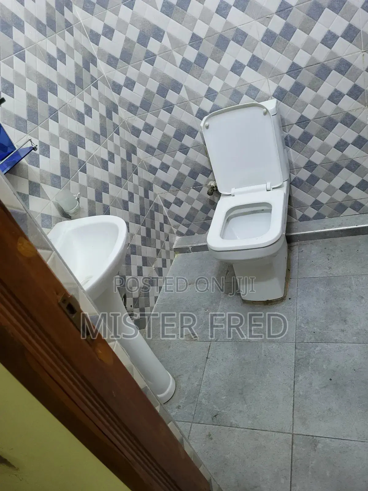 2bdrm Apartment in Whitecross, Weija for rent in Weija