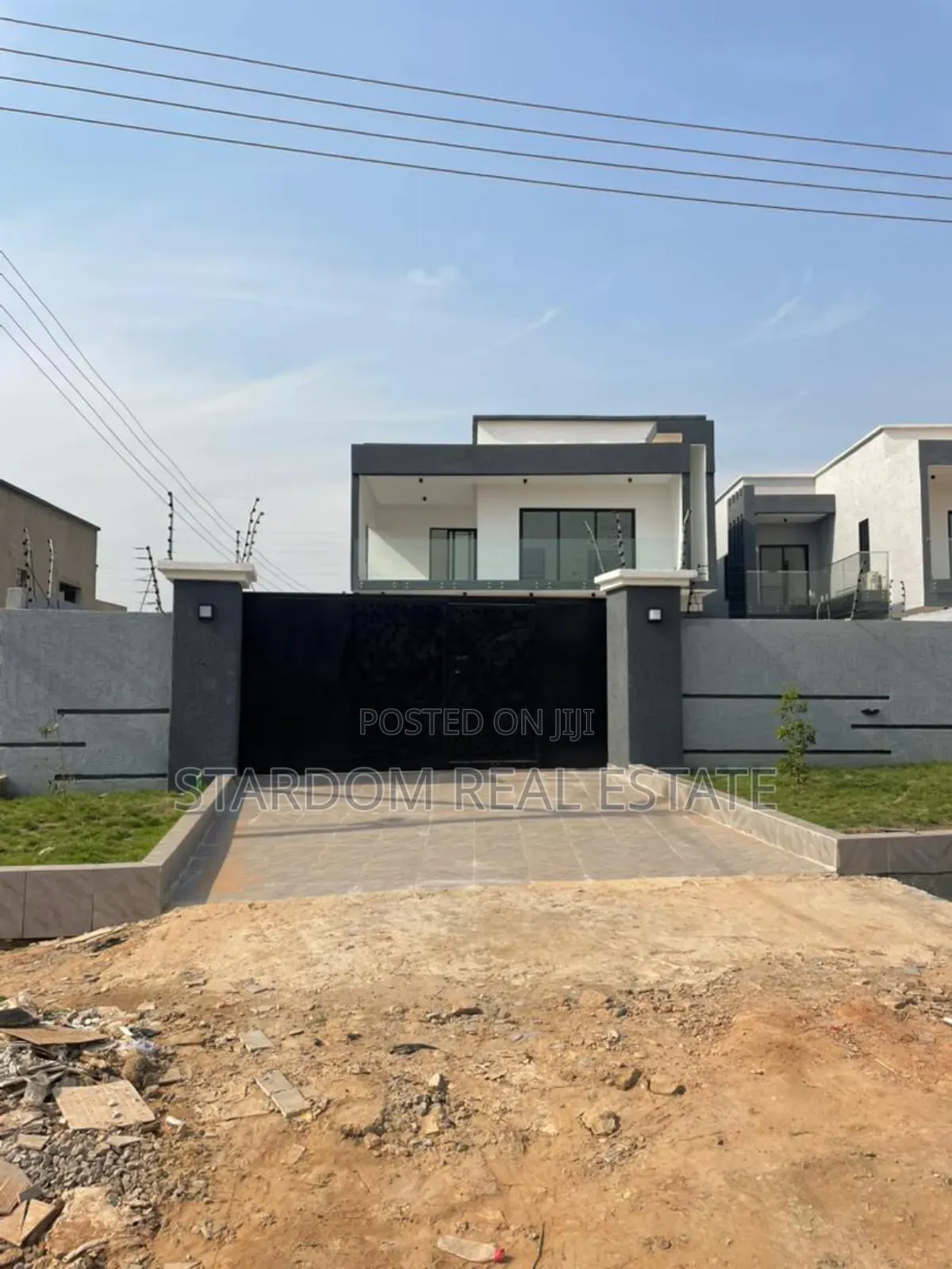 4bdrm Duplex in Ayi Mensah, Oyarifa for sale in Oyarifa