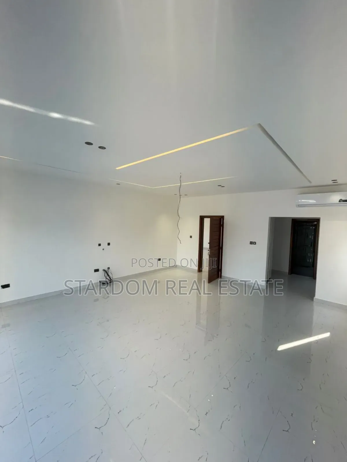 4bdrm Duplex in Ayi Mensah, Oyarifa for sale in Oyarifa