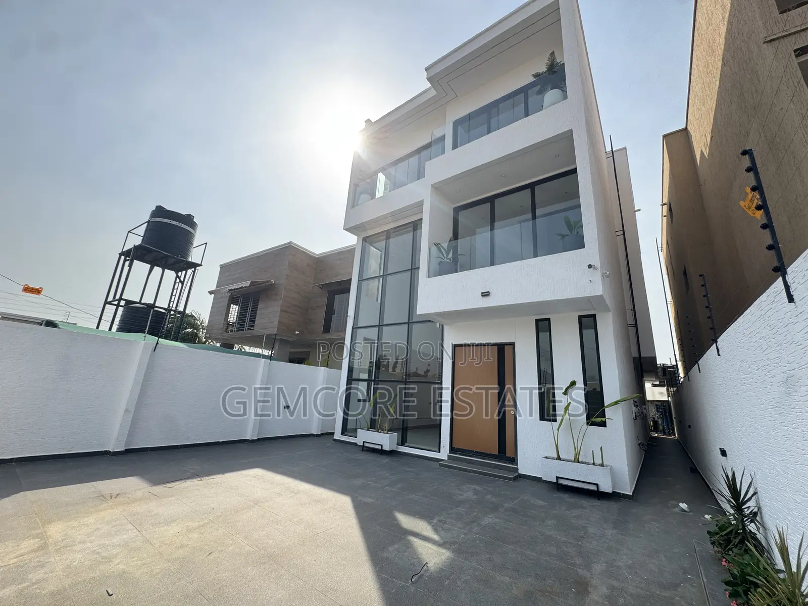 4bdrm House in Nanakrom, Ashaley Botwe for sale in Ashaley Botwe