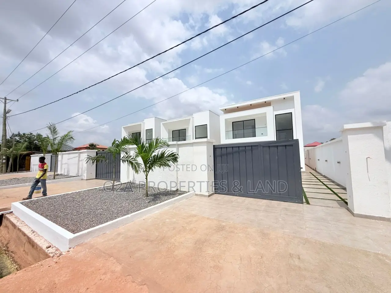 4bdrm House in Botwe, Lake Side Estate for sale in Lake Side Estate