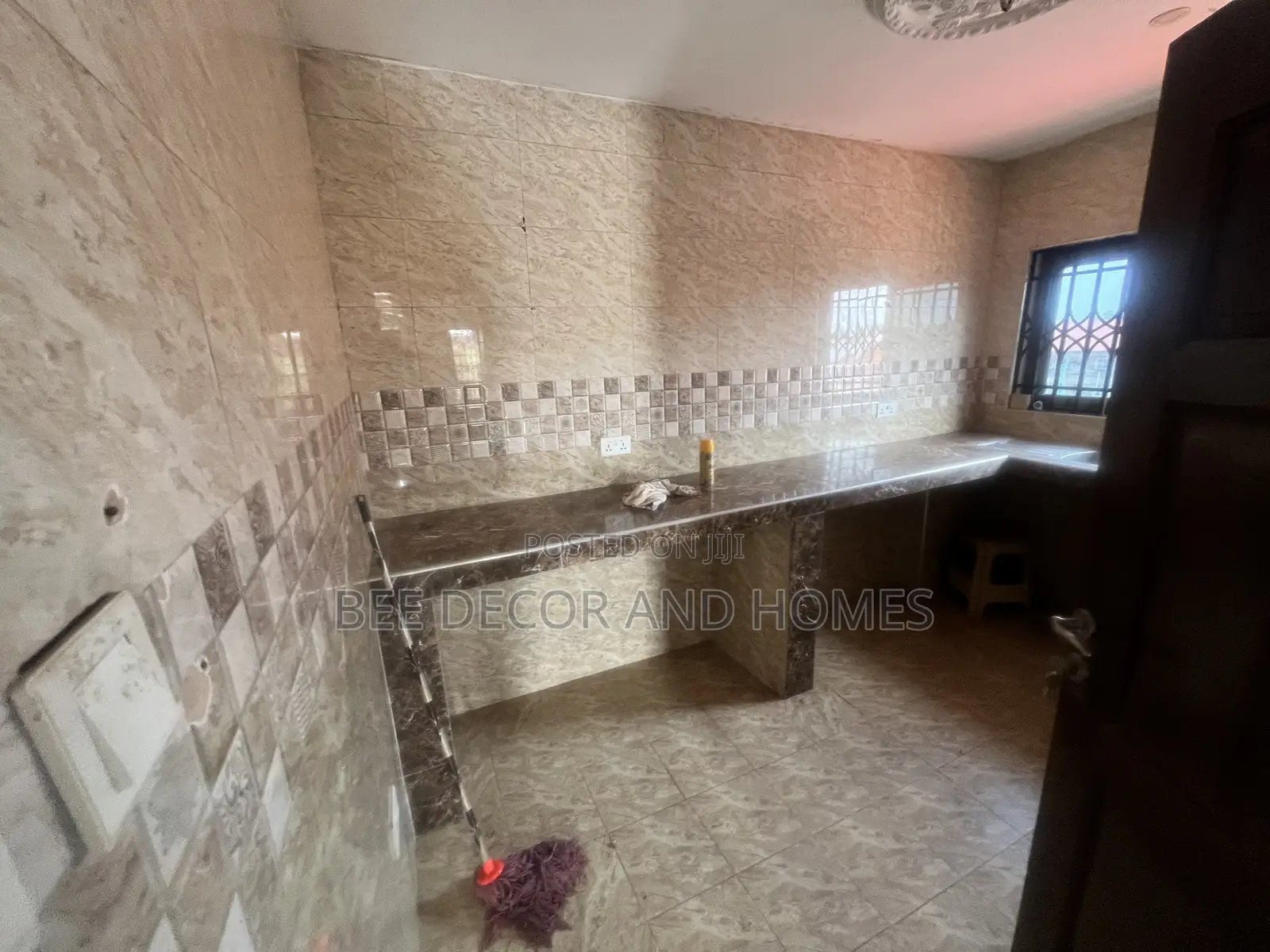 2bdrm Apartment in Bee Decor & Homes, Old Ashomang for rent in Old Ashomang