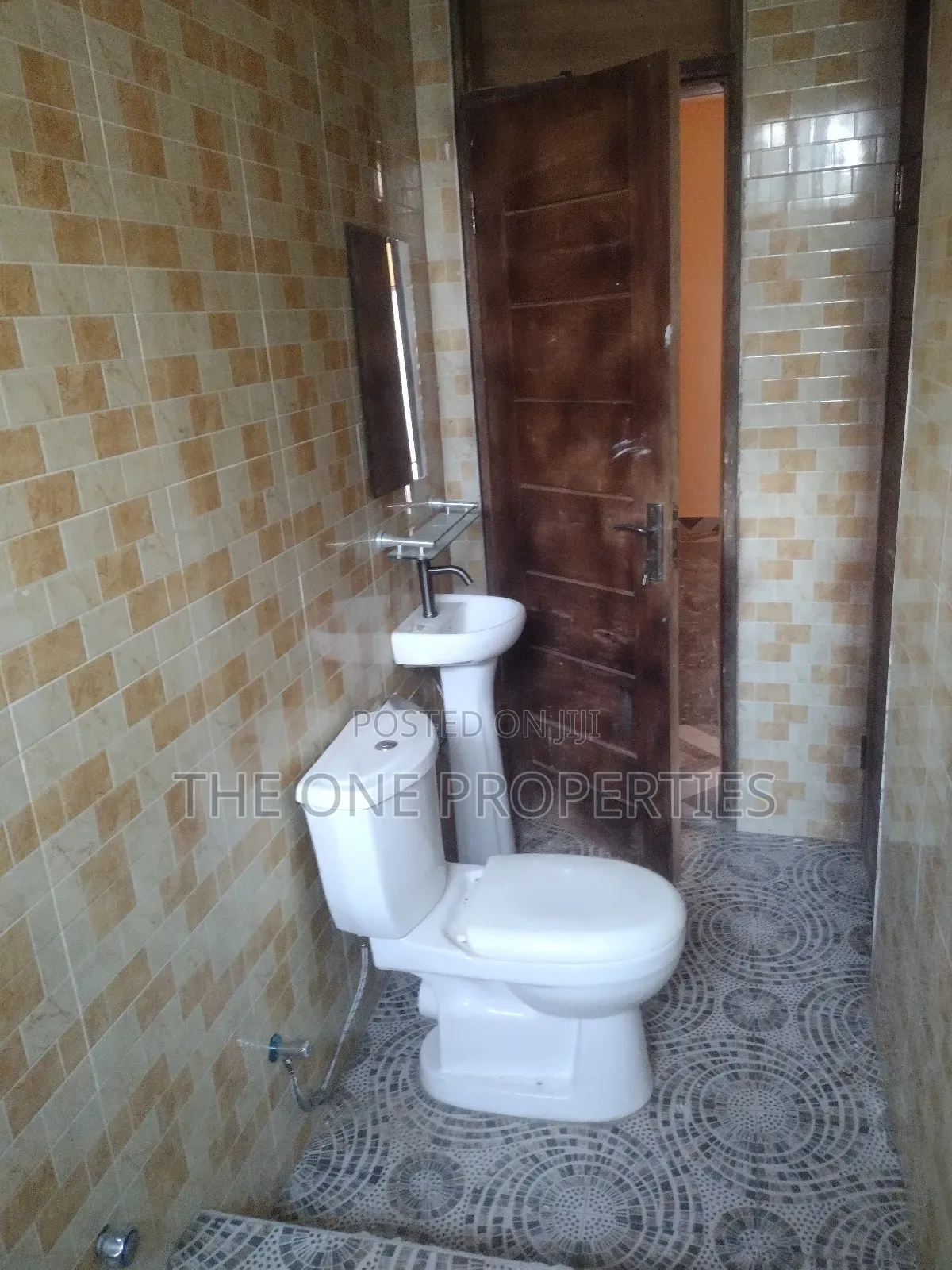 2bdrm Apartment in Adjen Kotoku, Amasaman for rent in Amasaman