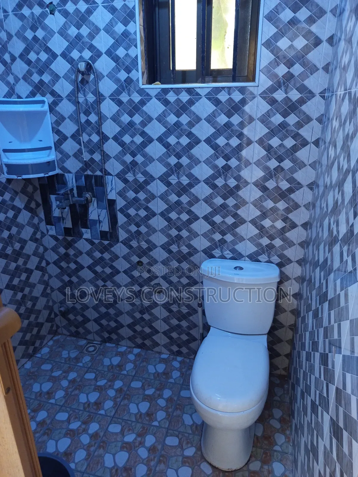 Mini Flat in Lovey'S Construction, Dodowa for rent in Dodowa