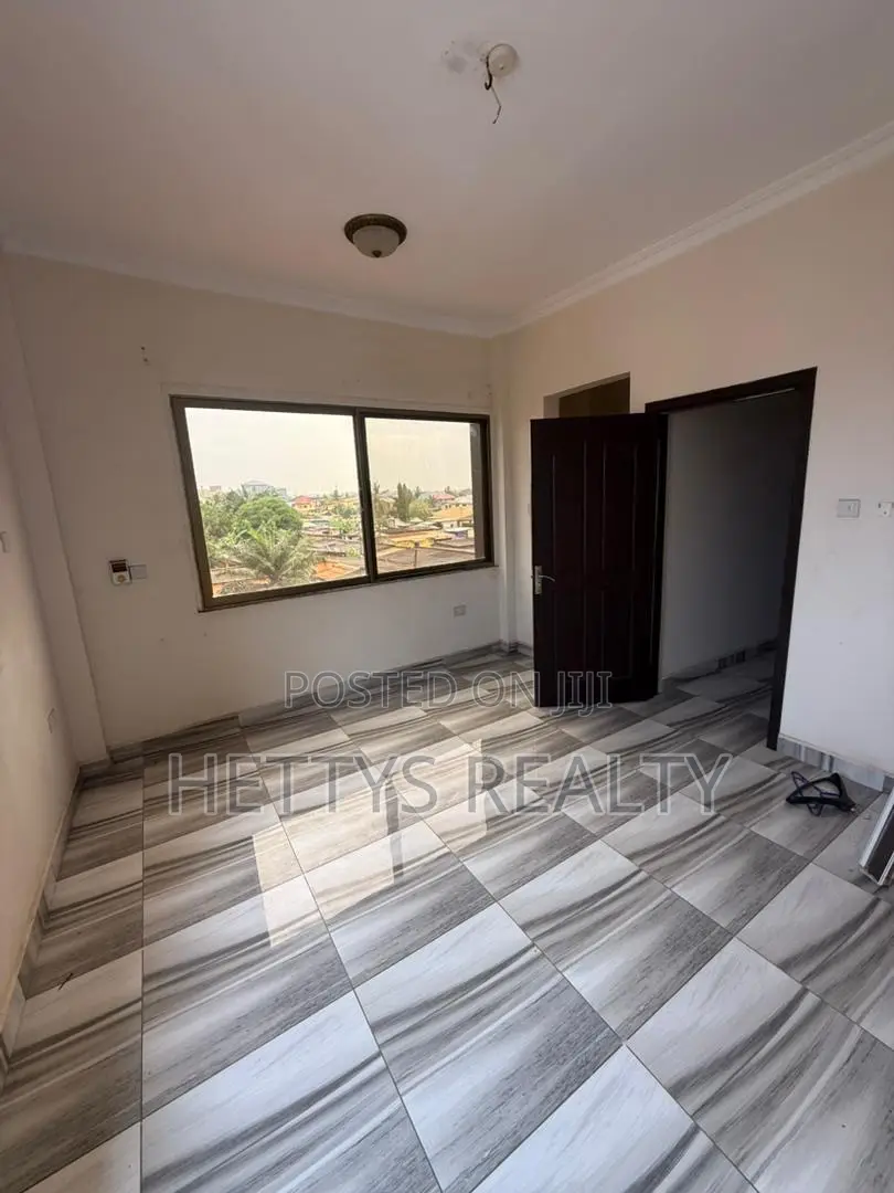 3bdrm Apartment in Awoshie for rent in Awoshie