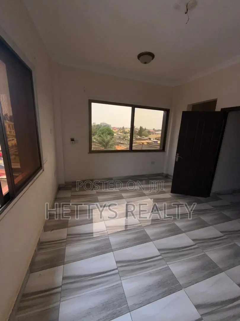 3bdrm Apartment in Awoshie for rent in Awoshie