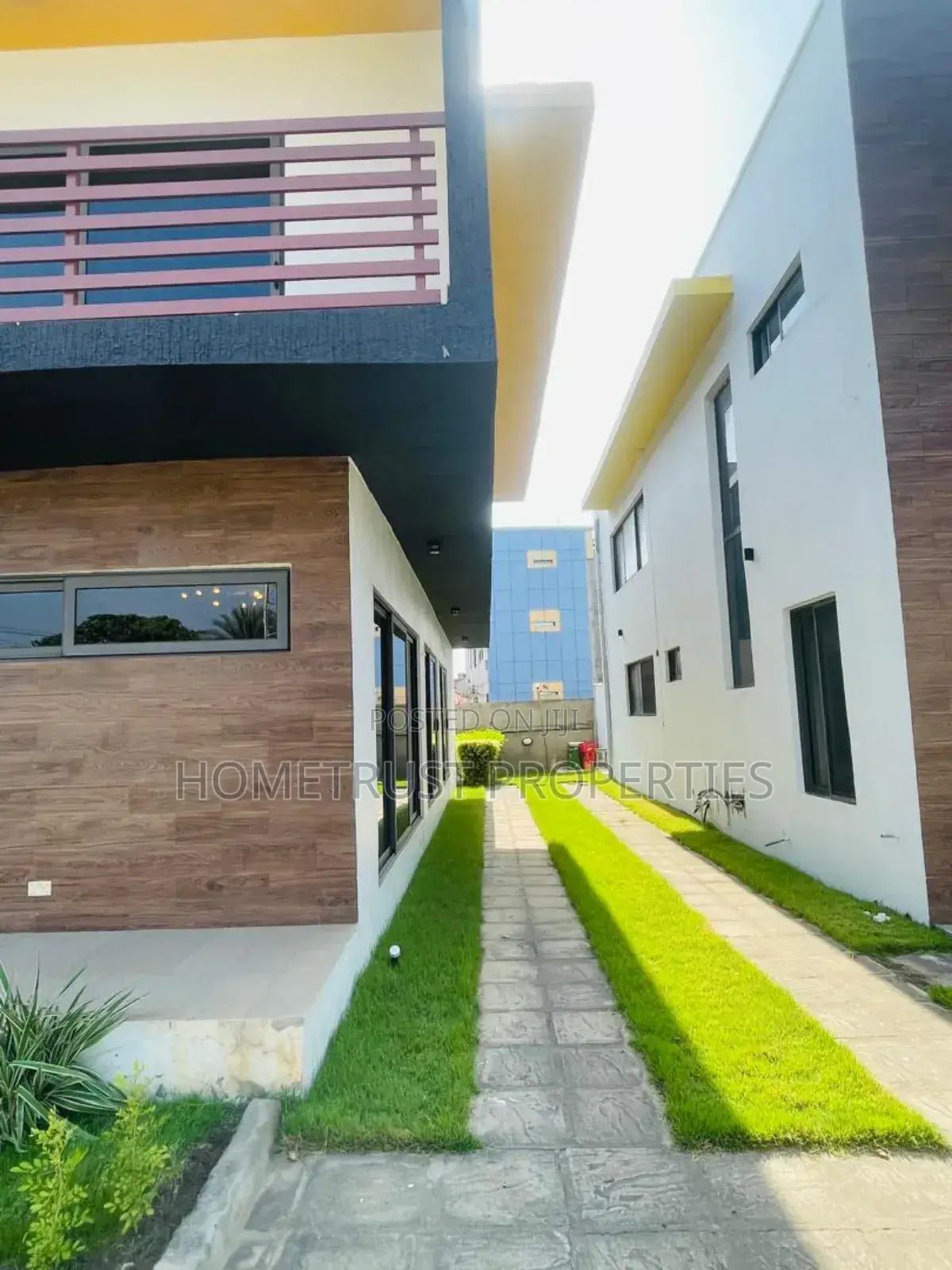 4bdrm Duplex in Hometrust Properties, Abelemkpe for rent in Abelemkpe