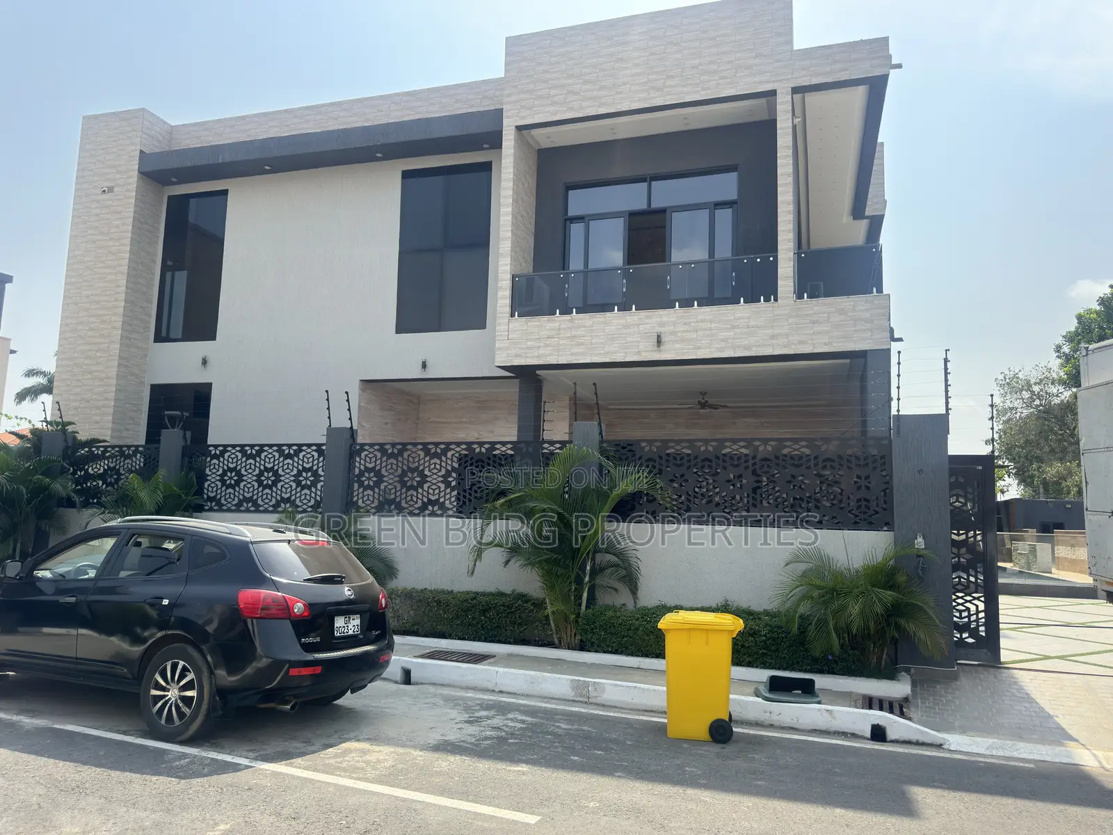 5bdrm Mansion in Green, East Legon for sale in East Legon