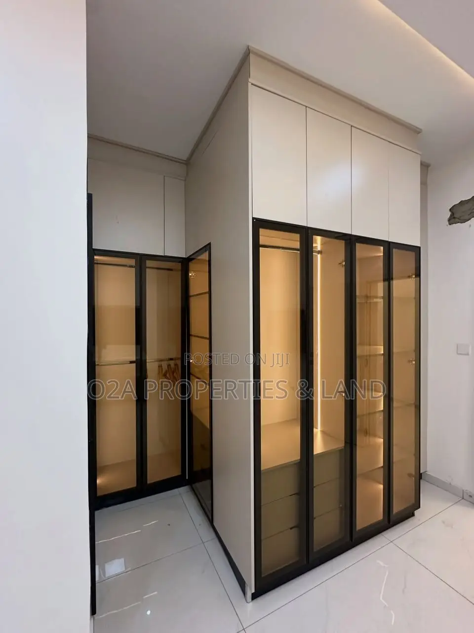 3bdrm Duplex in Nanakrom, Nmai-Dzorn for sale in Nmai-Dzorn