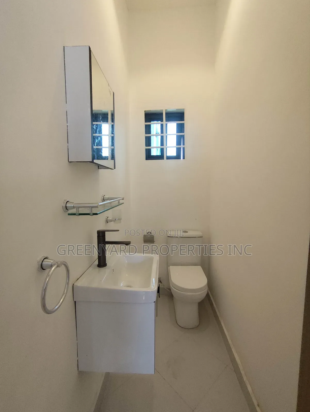 2bdrm Townhouse / Terrace in Adjiringanor, East Legon for rent in East Legon