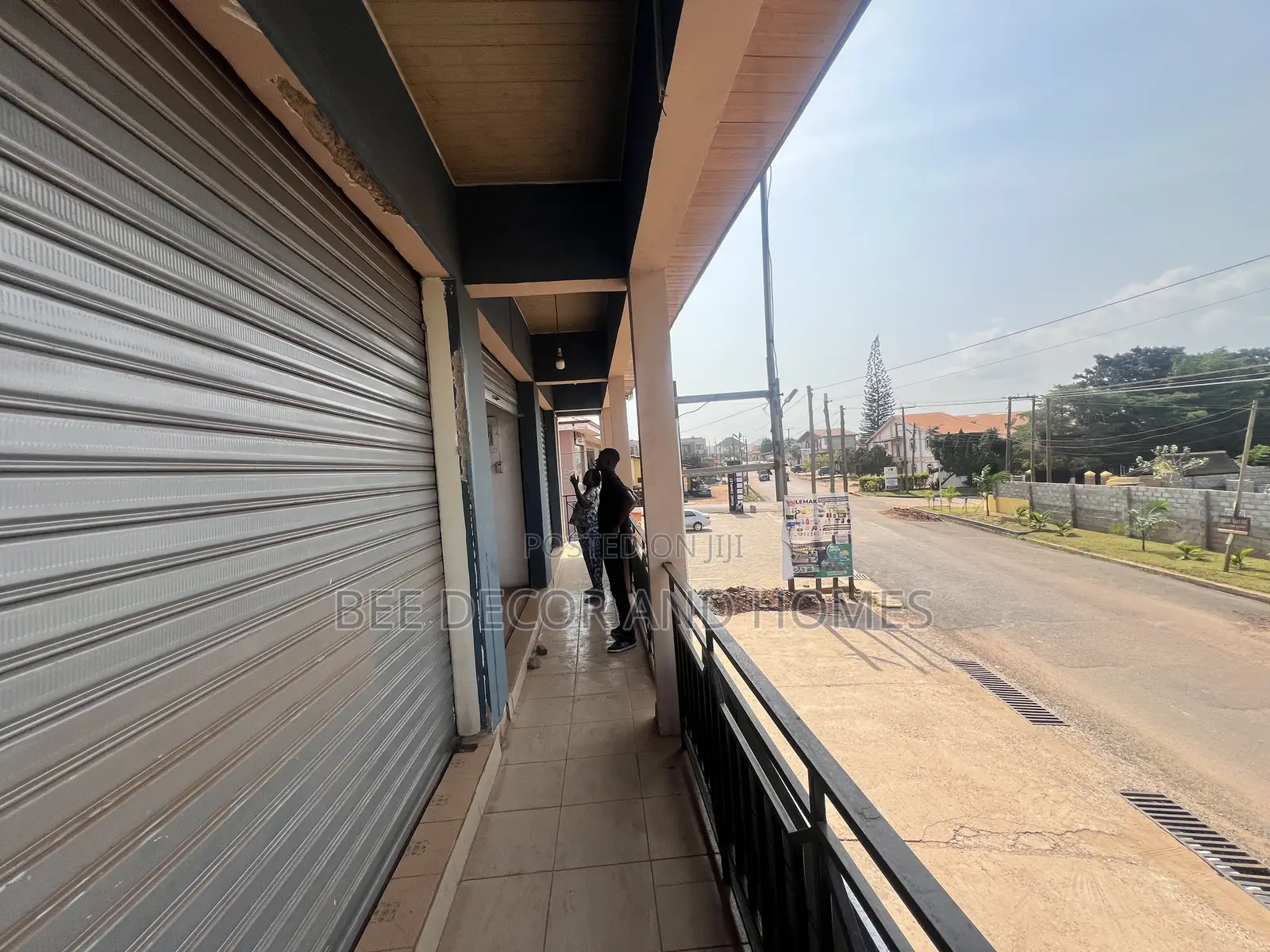 First Floor Shop in Oyarifa