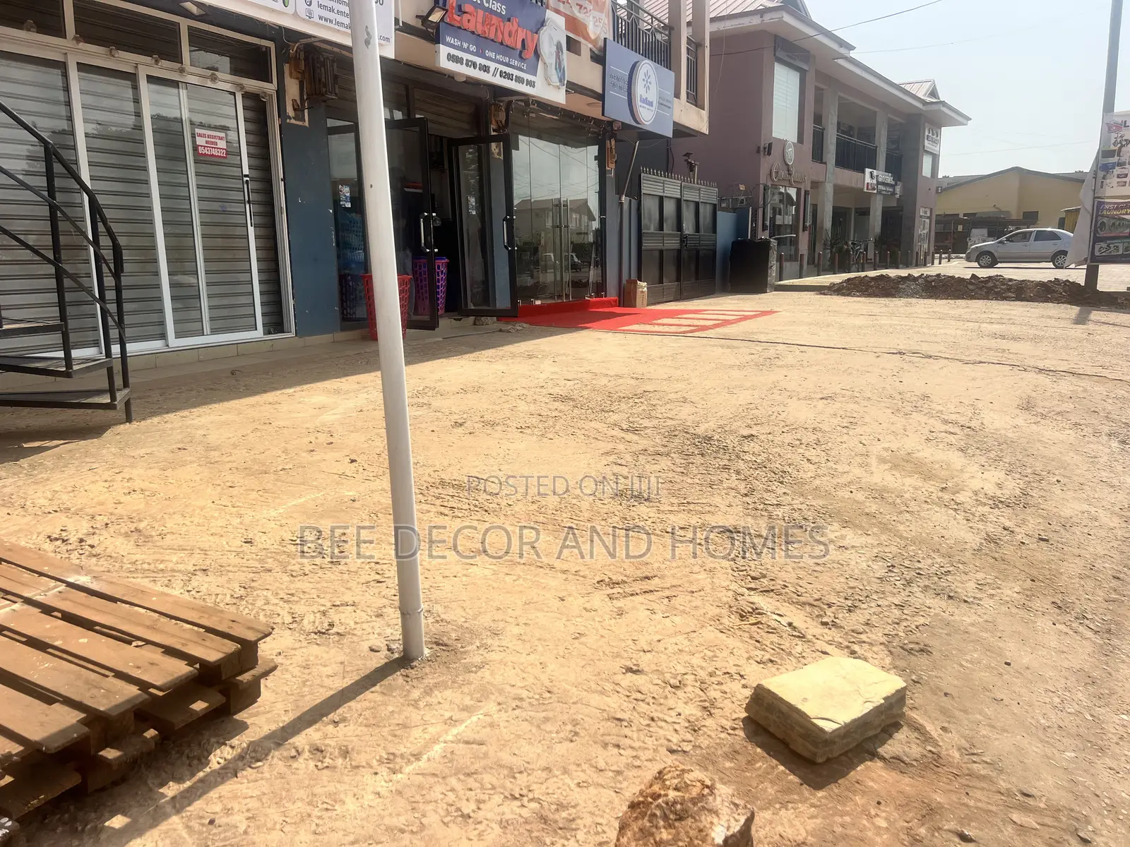 First Floor Shop in Oyarifa