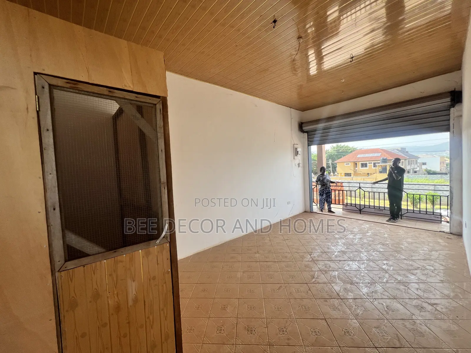 First Floor Shop in Oyarifa