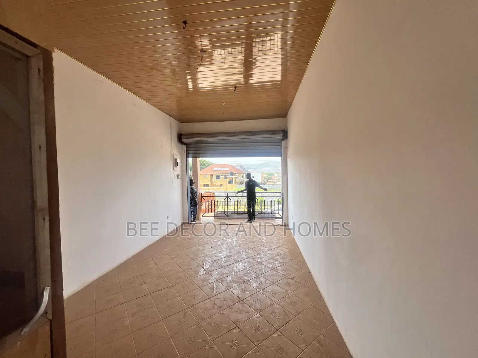 First Floor Shop in Oyarifa