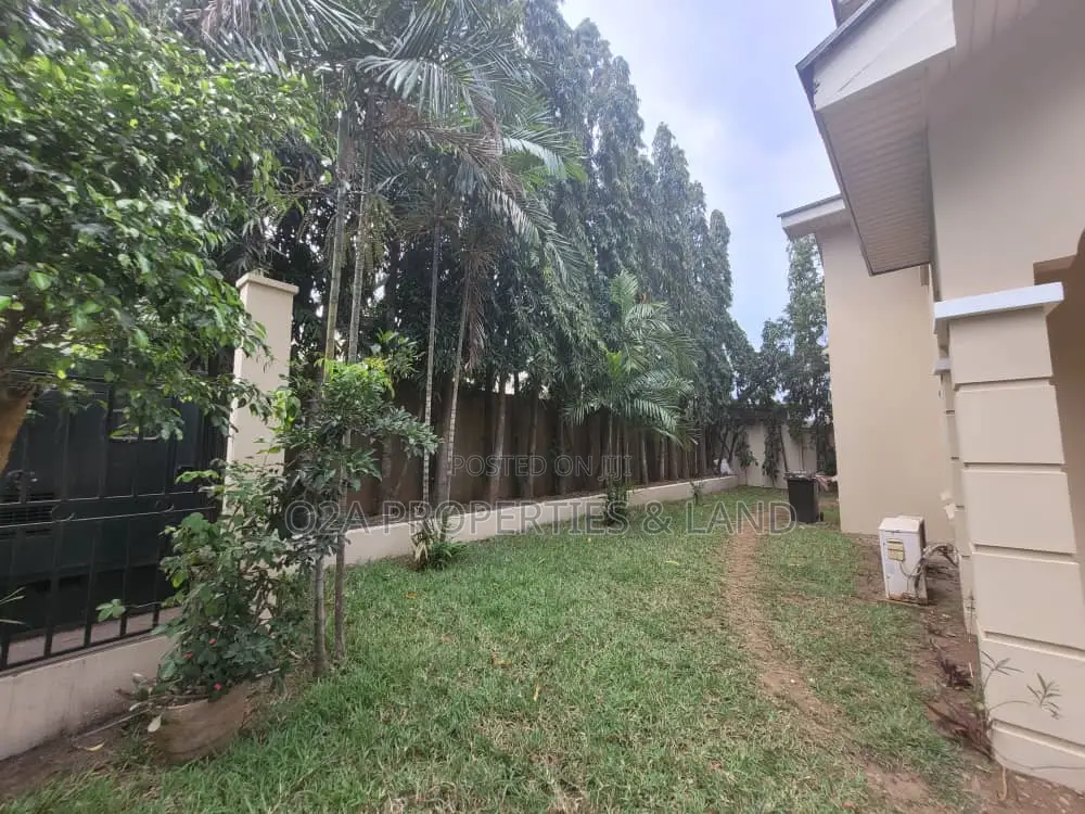 Furnished 4bdrm House in Cantonments, Acquinas for rent in Acquinas