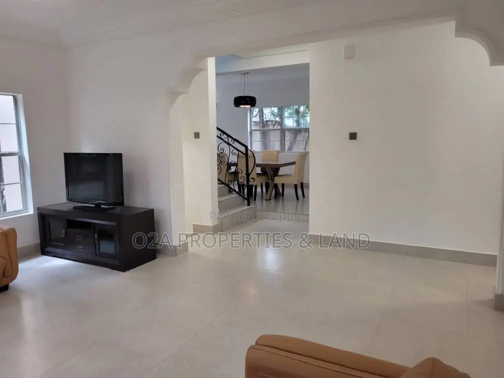 Furnished 4bdrm House in Cantonments, Acquinas for rent in Acquinas