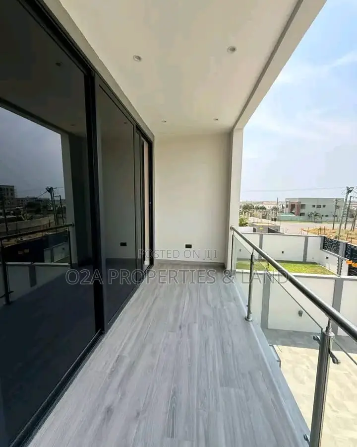 3bdrm Townhouse / Terrace in Tse Addo, Tseaddo for rent in Tseaddo