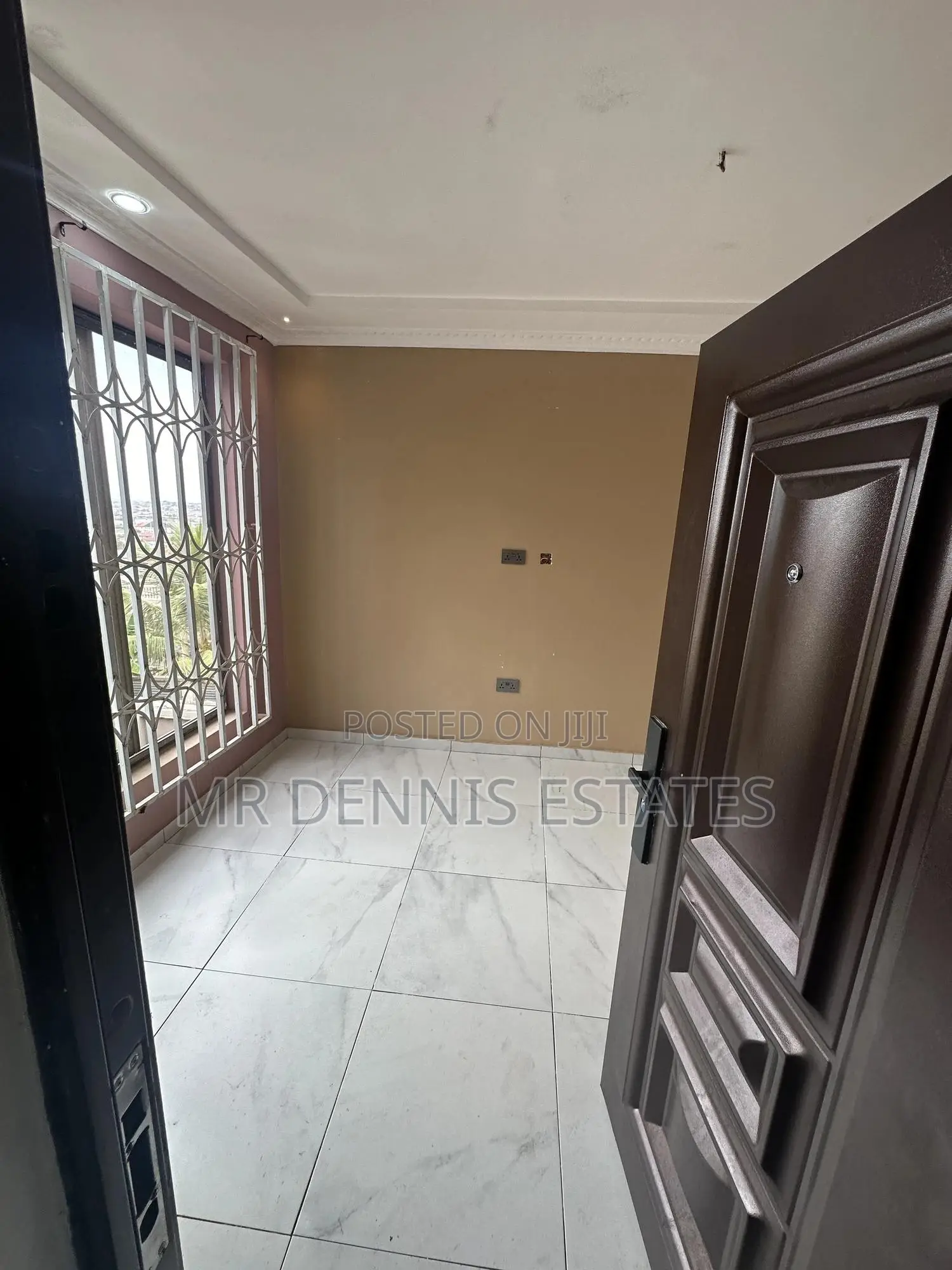 1bdrm Apartment in Westhills Mall for rent in West Hills Mall Area