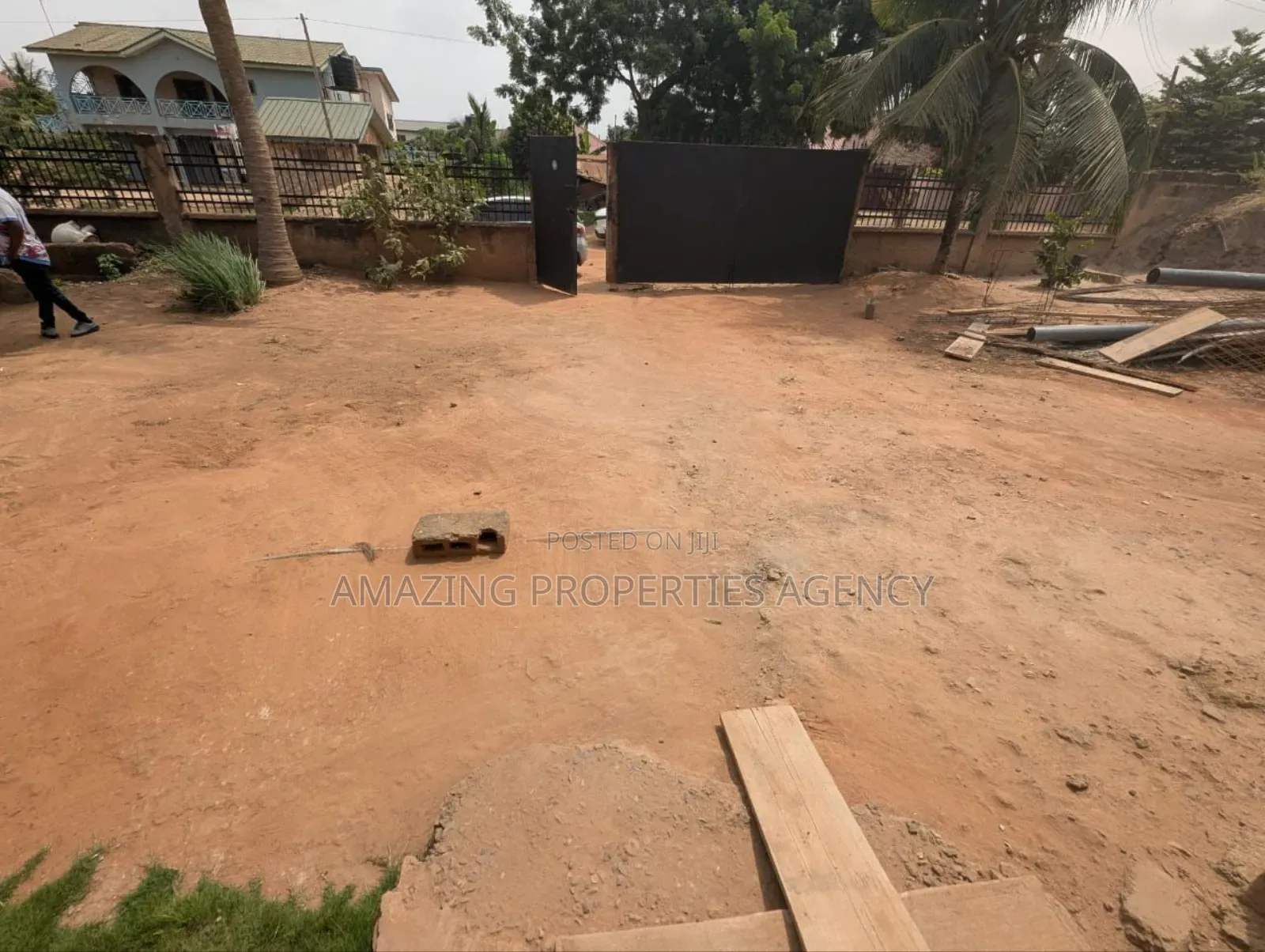 A 6 Plots) Land for Sale . Location: North Rigide. in North Ridge