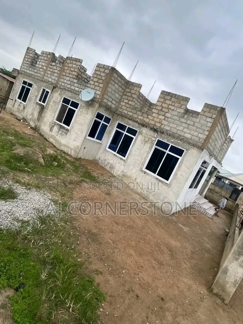 6bdrm House in Amasaman for sale in Amasaman
