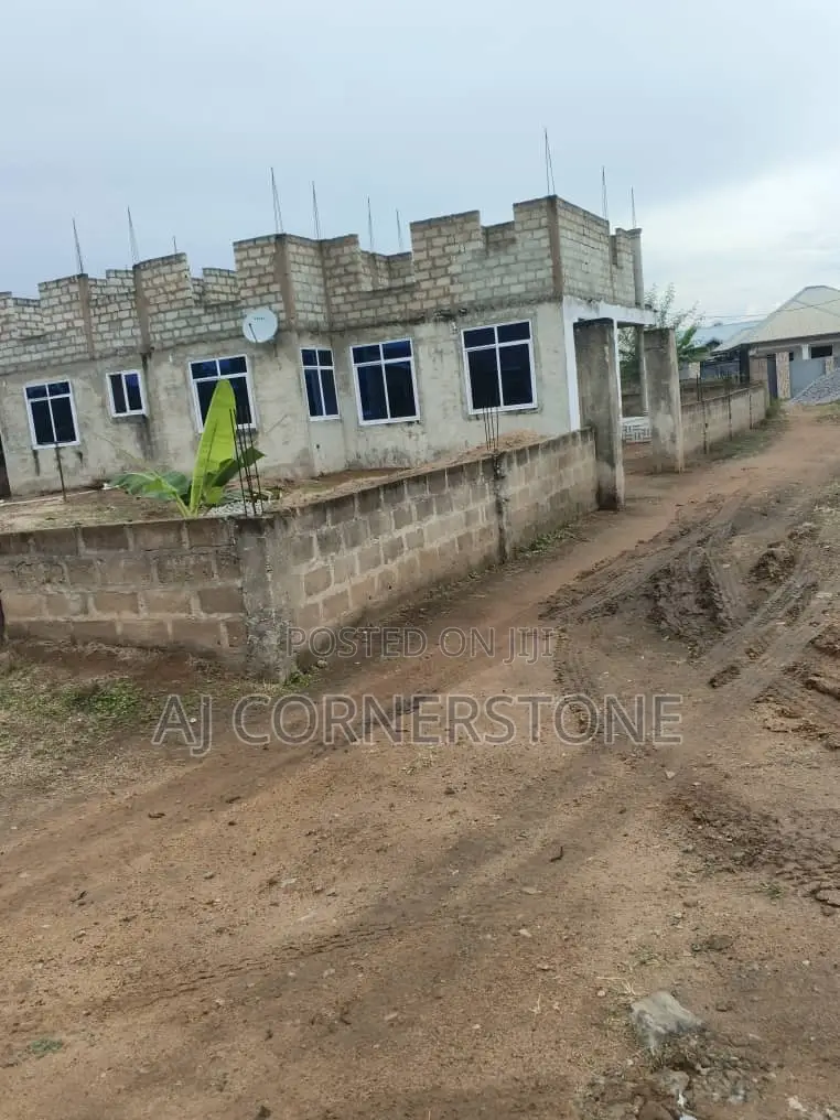 6bdrm House in Amasaman for sale in Amasaman