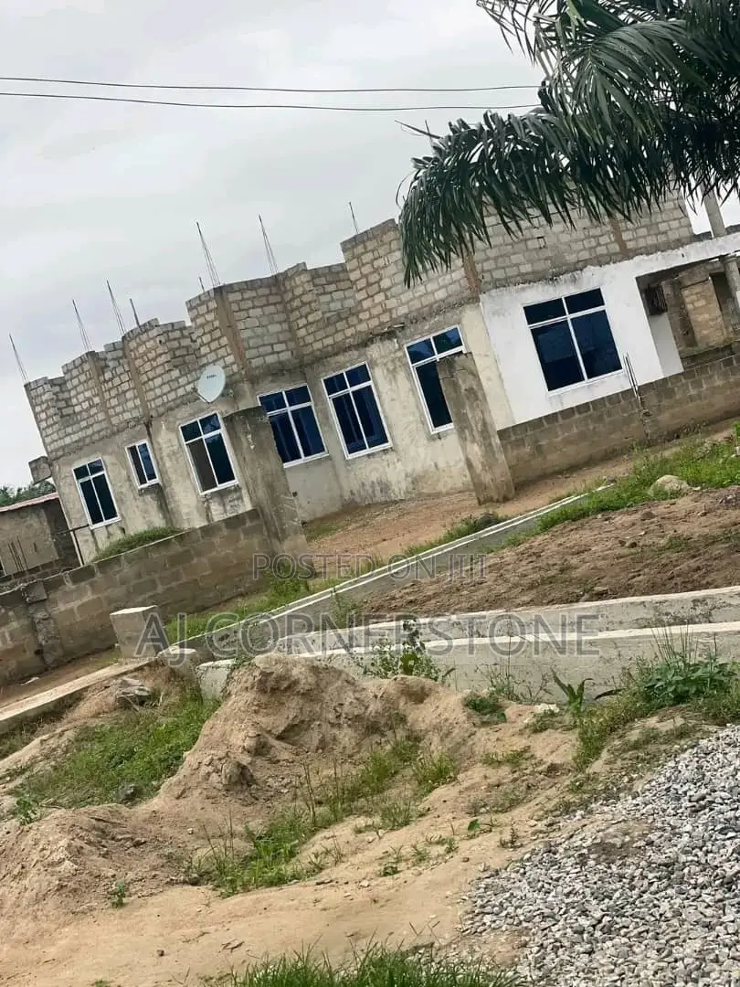 6bdrm House in Amasaman for sale in Amasaman
