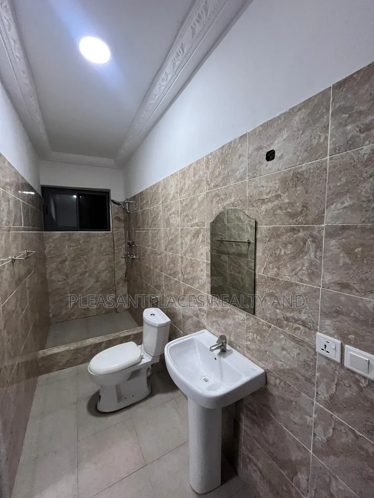 2bdrm Apartment in Pleasantplaces, Adjiriganor for rent in Adjiriganor