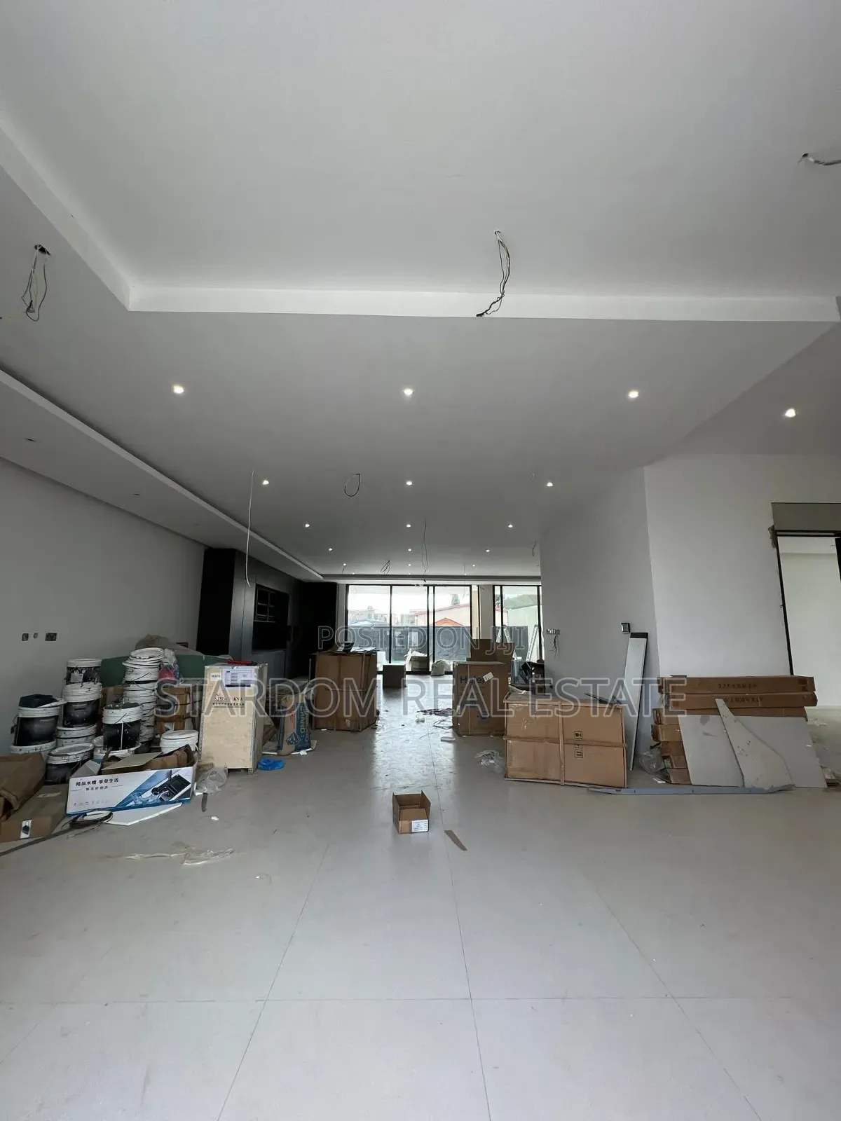 6bdrm Mansion in Adjiringanor, East Legon for sale in East Legon
