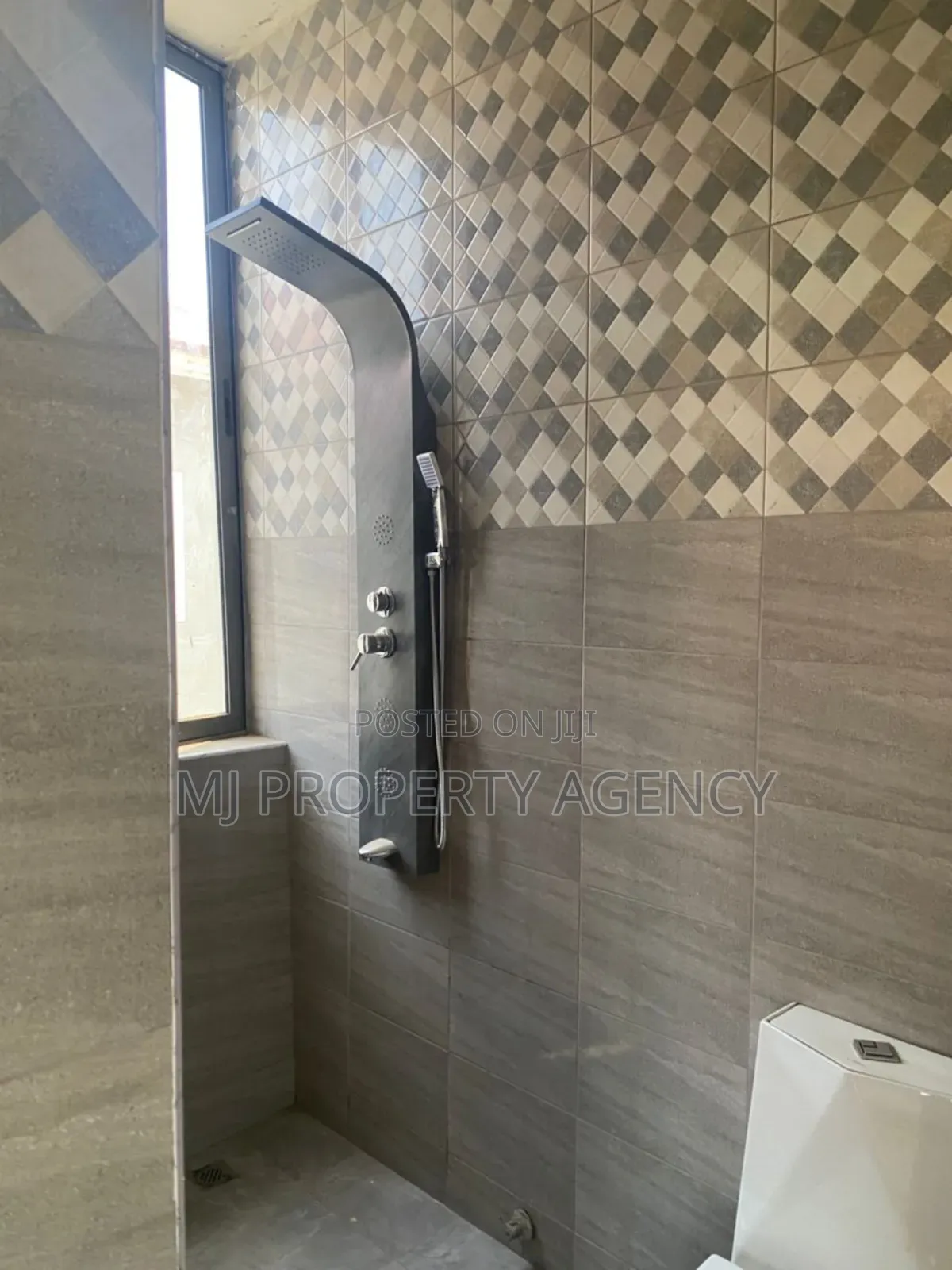 3bdrm Apartment in Golf Estate Tema for rent in Tema Metropolitan