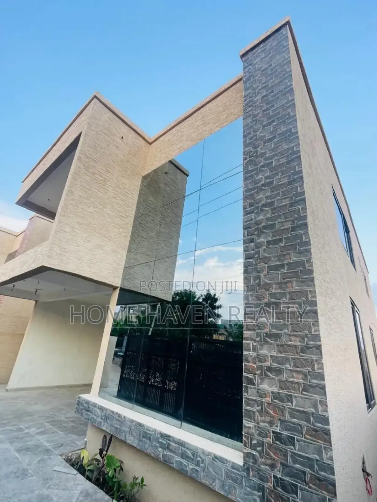 4bdrm House in Ashaley Botwe for sale in Ashaley Botwe