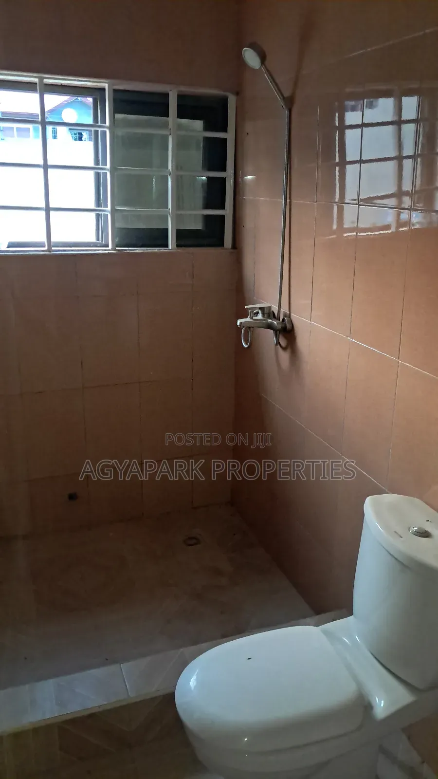 5bdrm House in Kwabenya Police, Amasaman for rent in Amasaman