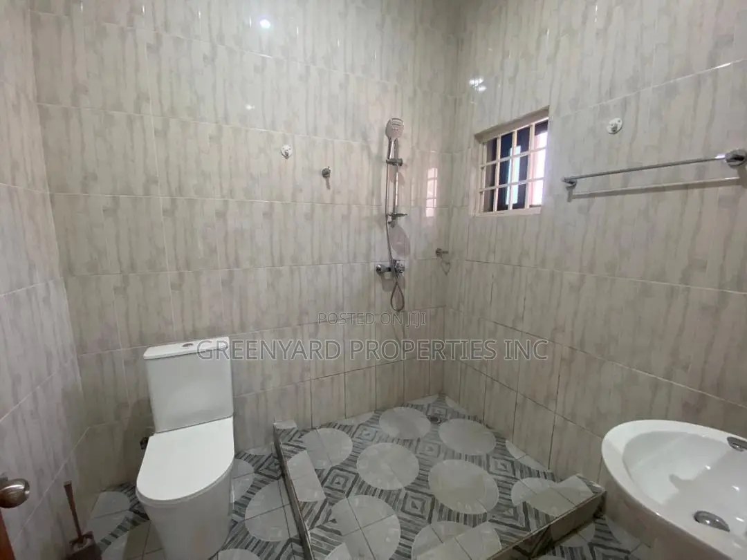 4bdrm Townhouse / Terrace in Madina Estate, East Legon for rent in East Legon