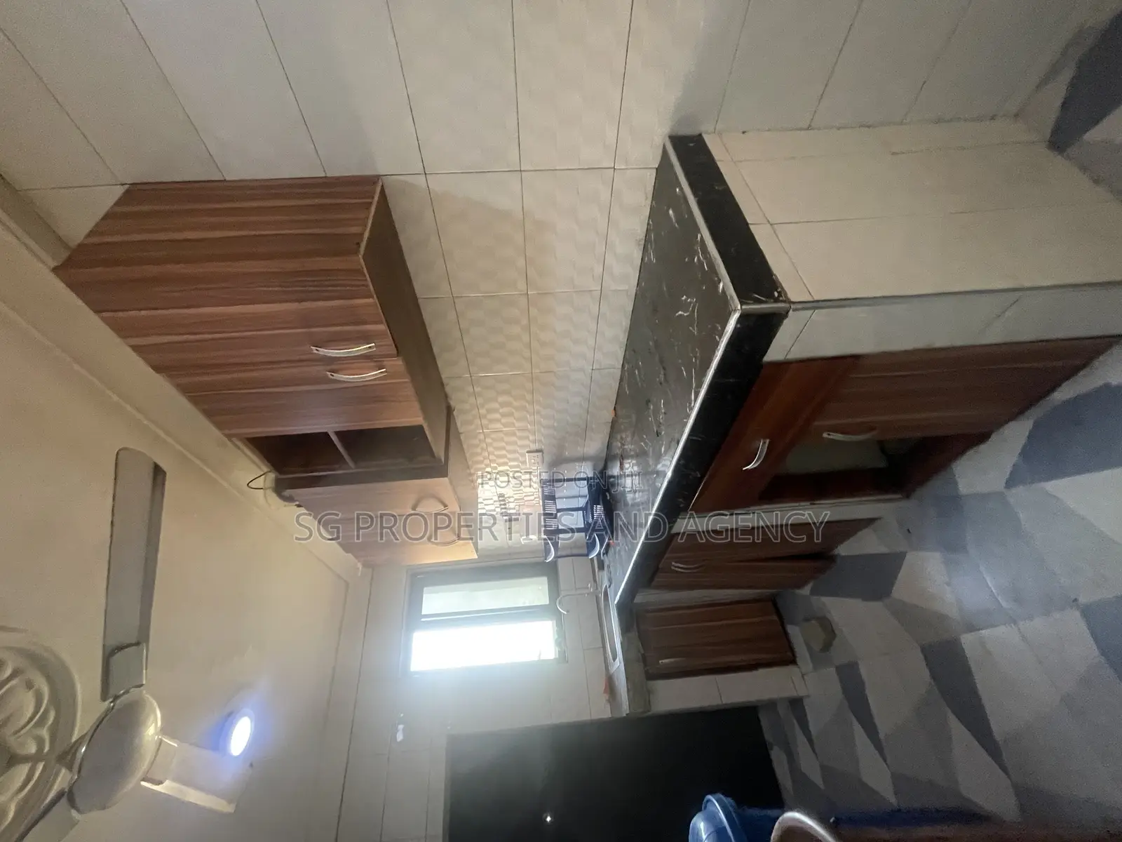 2bdrm Apartment in Lashibi, Sakumono for rent in Sakumono
